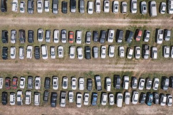 Parkings sauvages de l’aéroport d’Orly : le tribunal administratif rejette les recours introduits par les sociétés exploitantes